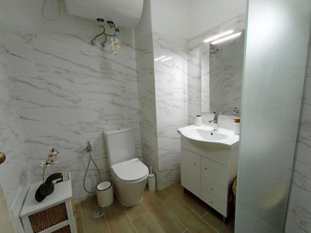 Love Shack Flat In Quarteira Center Exterior photo