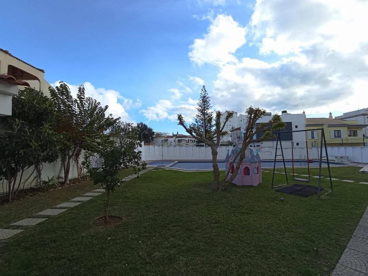 Love Shack Flat In Quarteira Center Exterior photo